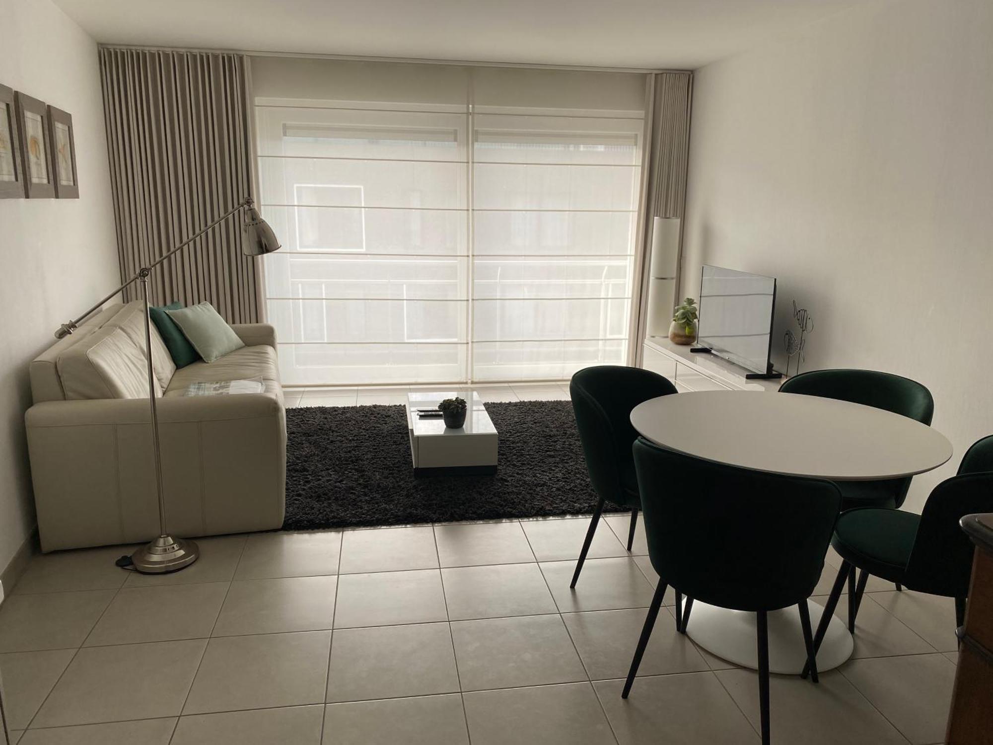 אוסטנדה Gezellig Modern Appartement Met Optie Garagebox En In De Buurt Van Strand, Winkels En Restaurants מראה חיצוני תמונה